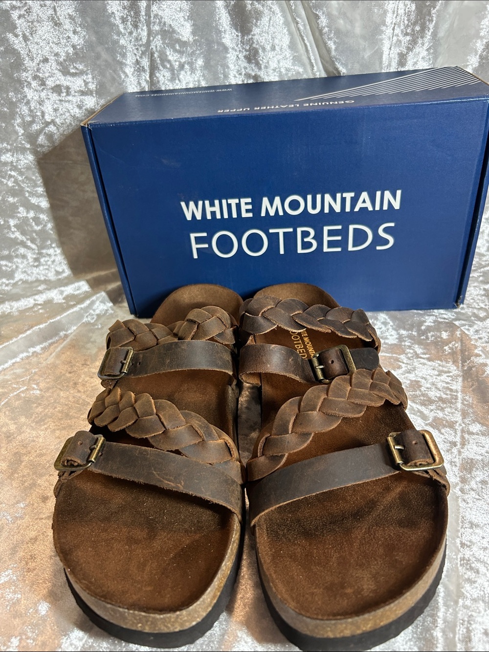 NWT WHITE MOUNTAIN LEATHER SLIP ON SANDALS 12